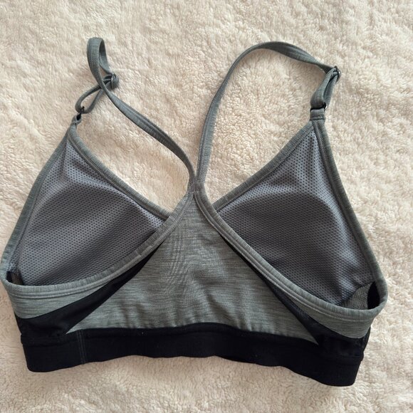 Nike Dri-FIT Light Support Sports Bra - Picture 2 of 3
